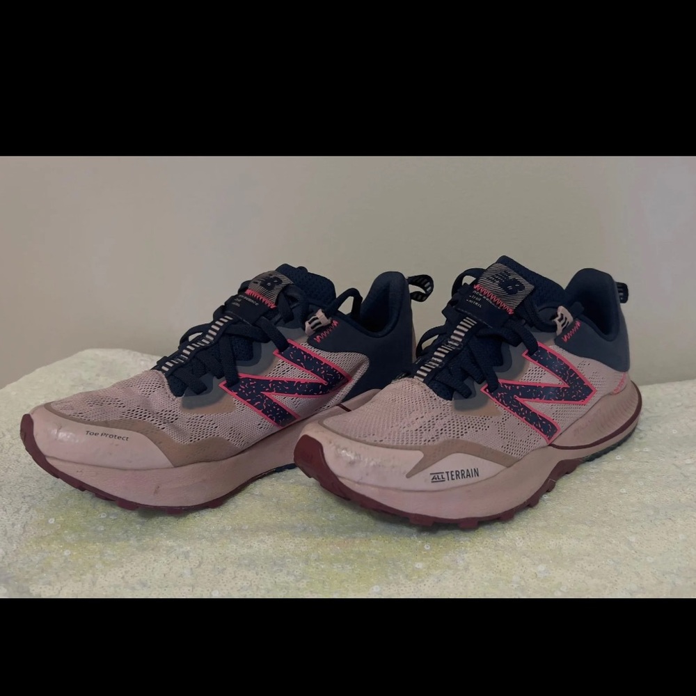 New Balance Tennis Shoes
